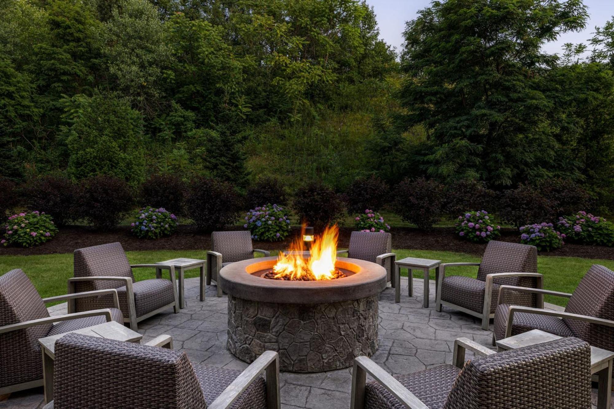 Courtyard By Marriott Wilkes-Barre Arena Hotel Exterior photo