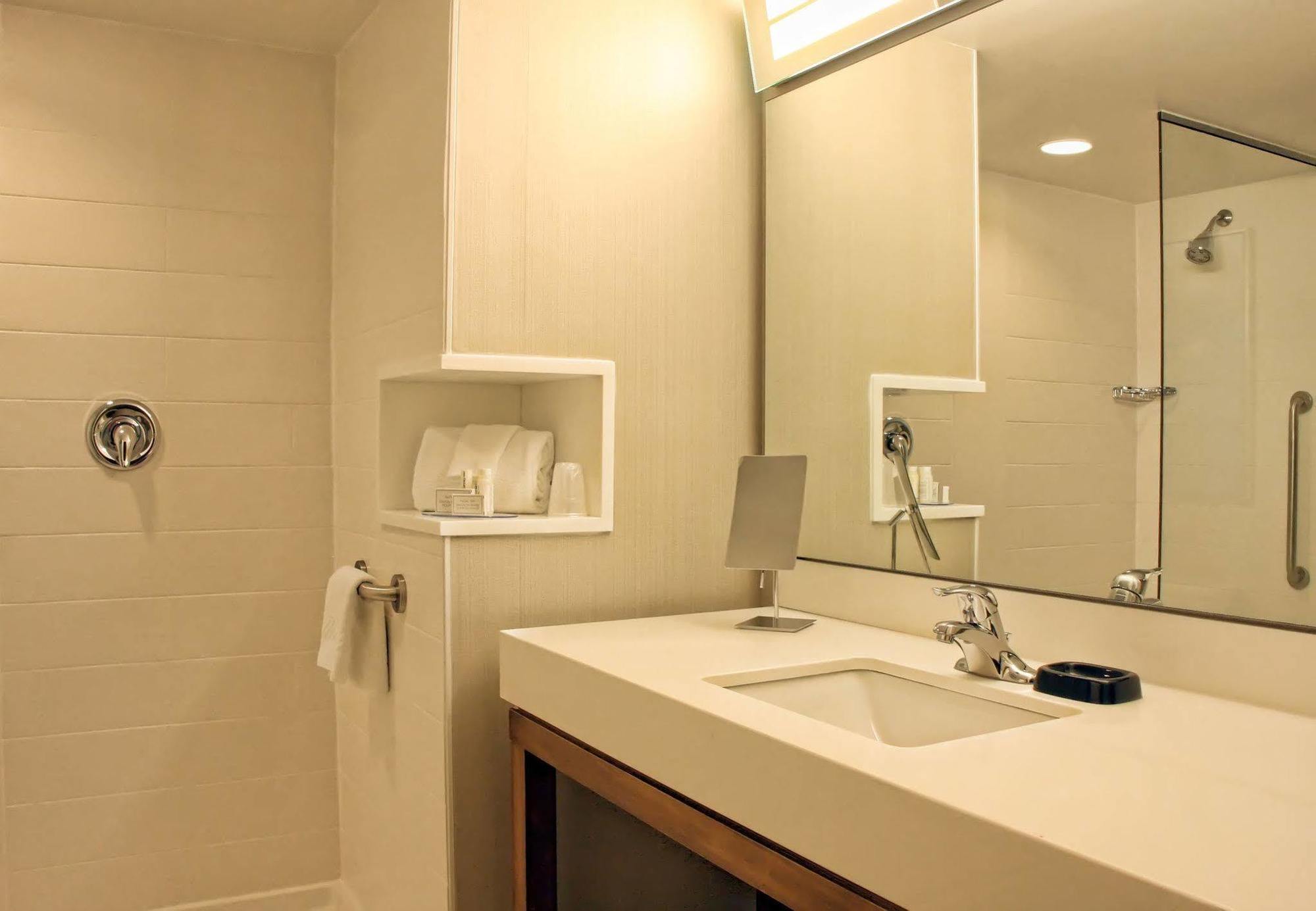 Courtyard By Marriott Wilkes-Barre Arena Hotel Exterior photo